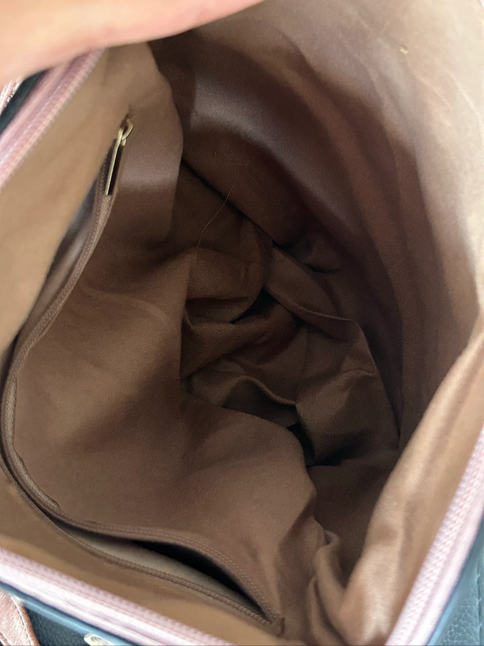 Copper Pink Distressed Leather Shoulder Bag – New Condition – photo 6